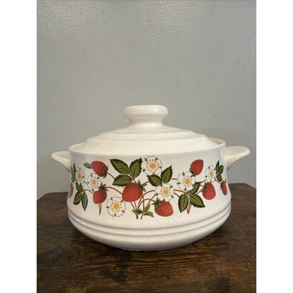 Vintage Sheffield Strawberries N Cream Covered Casserole Dish w Lid Japan